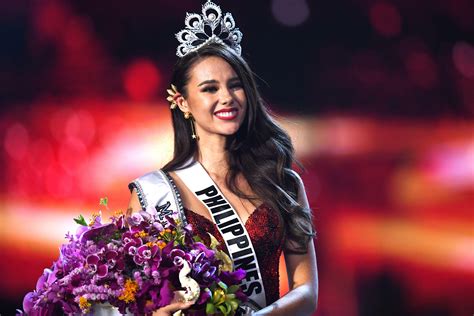 Het Miss Universe 2018 Triomf van Catriona Gray: Een Transformatie van Zelfvertrouwen naar Glorie